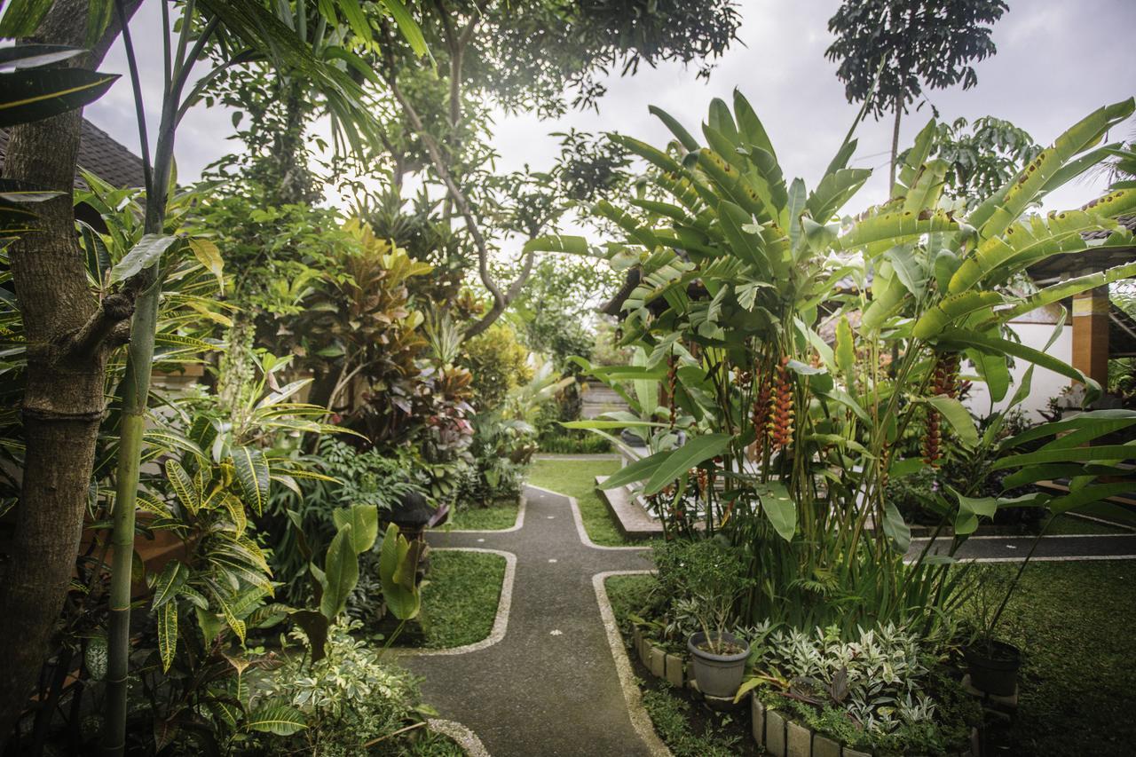 Gusti Kaler House Hotel Ubud  Exterior photo