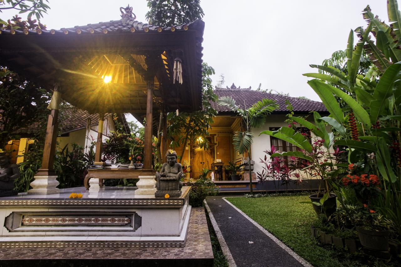 Gusti Kaler House Hotel Ubud  Exterior photo