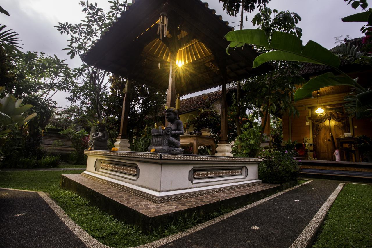 Gusti Kaler House Hotel Ubud  Exterior photo