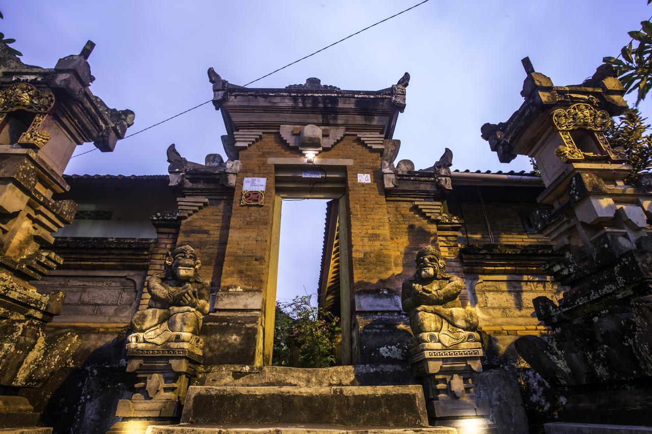 Gusti Kaler House Hotel Ubud  Exterior photo