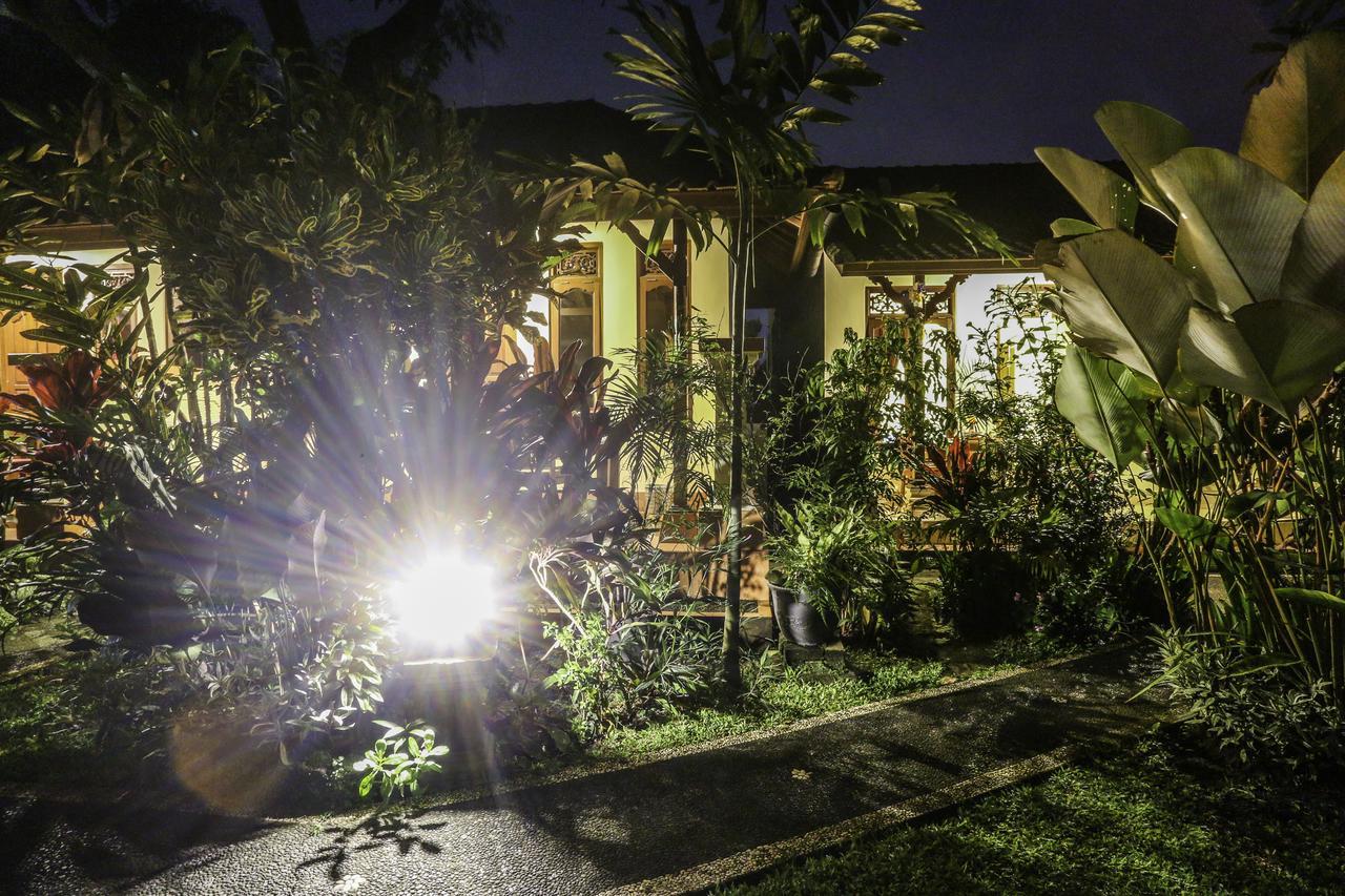 Gusti Kaler House Hotel Ubud  Exterior photo